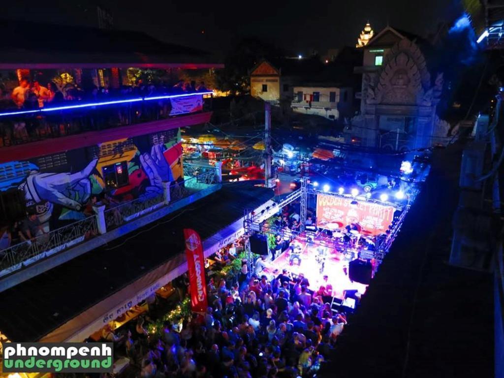 Top Banana Guesthouse & Rooftop Bar Phnom Penh Exterior foto